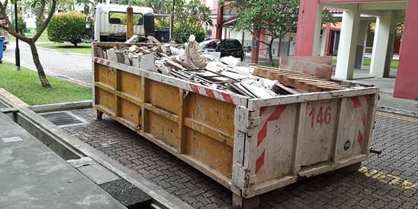 Benne gravats à Puget sur Argens